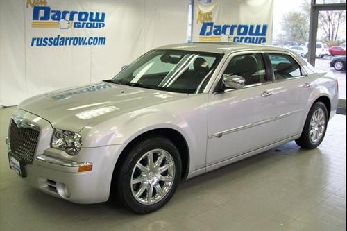 Chrysler 300C 2010 photo 1