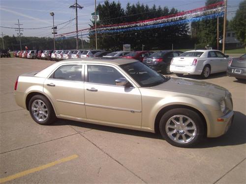 Chrysler 300C 2010 photo 1