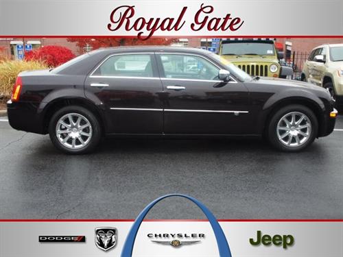 Chrysler 300C 2010 photo 1