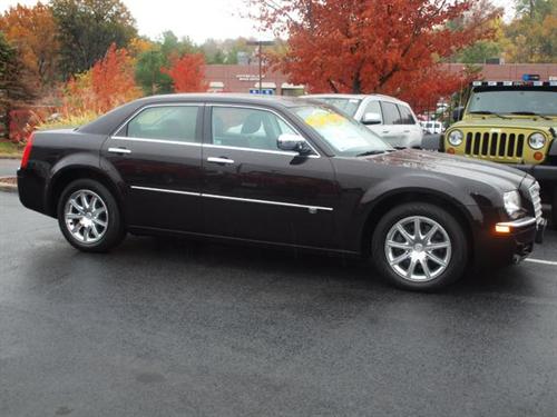 Chrysler 300C 2010 photo 5