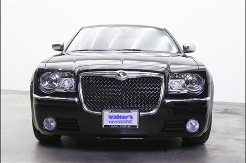 Chrysler 300C 2010 photo 5