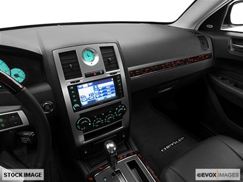 Chrysler 300C 2010 photo 5