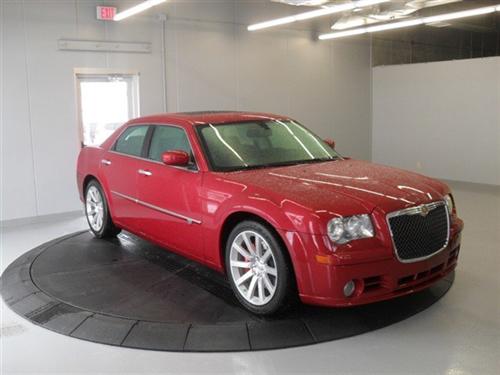 Chrysler 300C 2010 photo 2