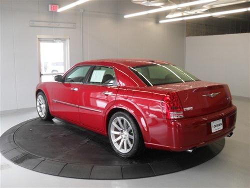 Chrysler 300C 2010 photo 4