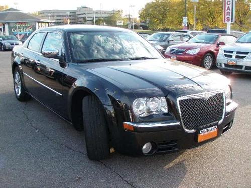 Chrysler 300C 2010 photo 1