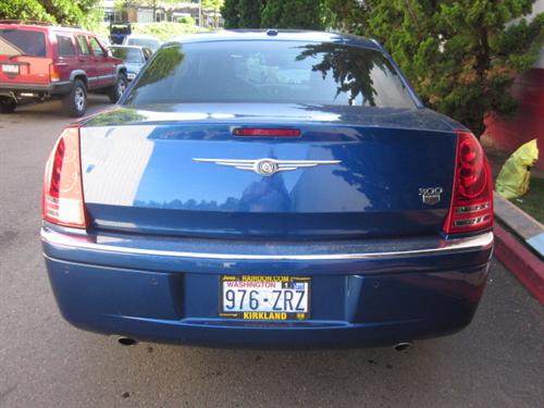 Chrysler 300C 2010 photo 2