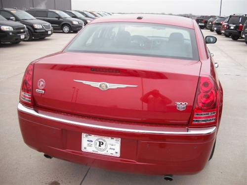 Chrysler 300C 2010 photo 4