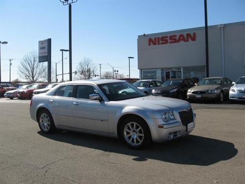 Chrysler 300C 2010 photo 4