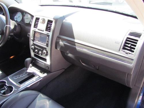 Chrysler 300C 2010 photo 4