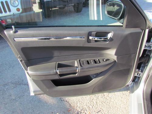 Chrysler 300C Touring PKG RES W/nav Other