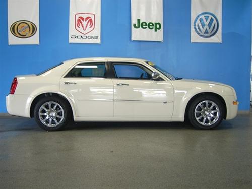 Chrysler 300C 2010 photo 5