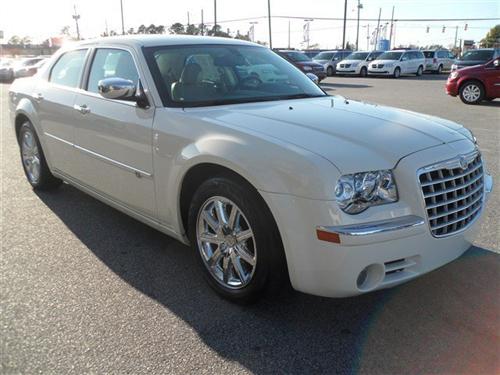 Chrysler 300C 2010 photo 1