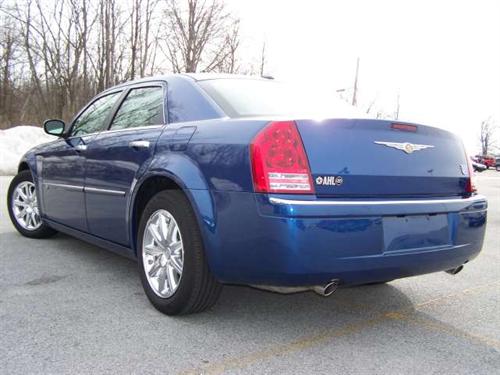 Chrysler 300C 2010 photo 1