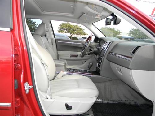 Chrysler 300C 2010 photo 1