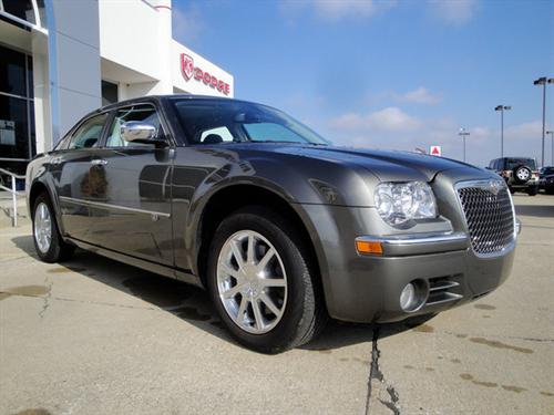 Chrysler 300C 2010 photo 3
