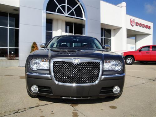 Chrysler 300C 2010 photo 4