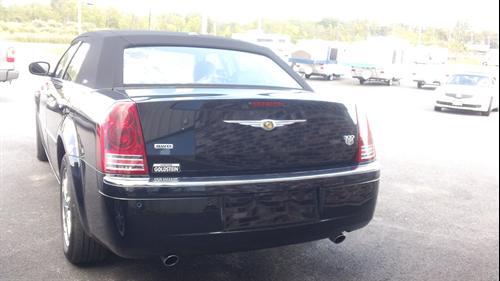 Chrysler 300C 2010 photo 1