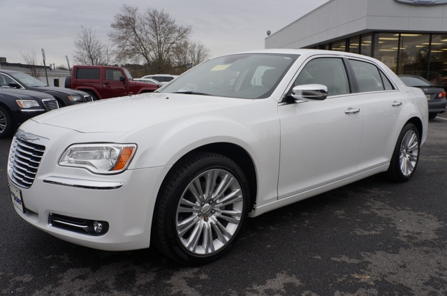 Chrysler 300C Base Unspecified