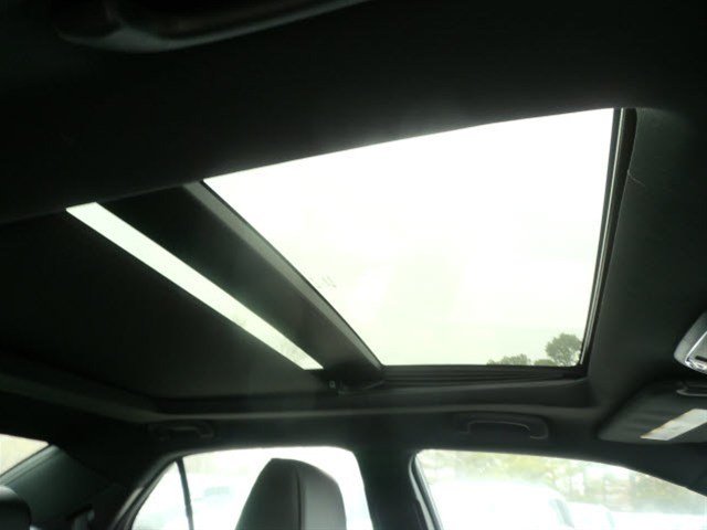 Chrysler 300C 2011 photo 3