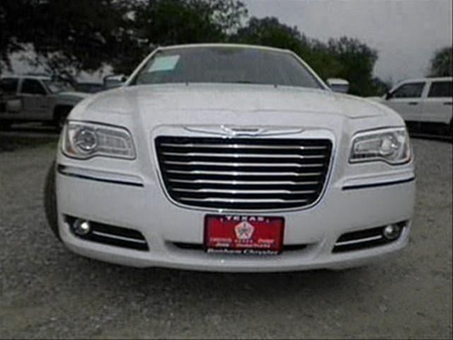 Chrysler 300C 2011 photo 1