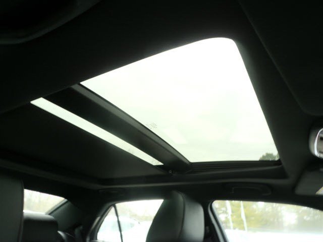 Chrysler 300C 2011 photo 3