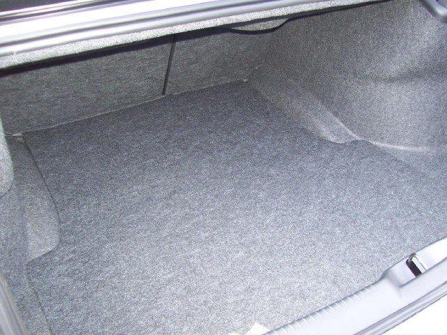 Chrysler 300C 2011 photo 3