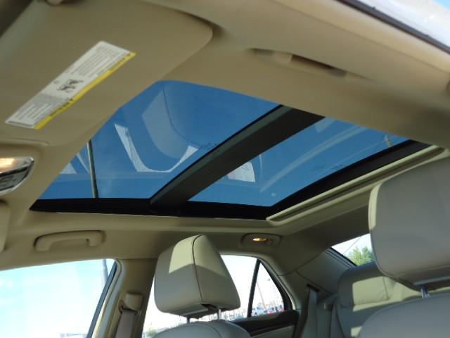 Chrysler 300C 2011 photo 4