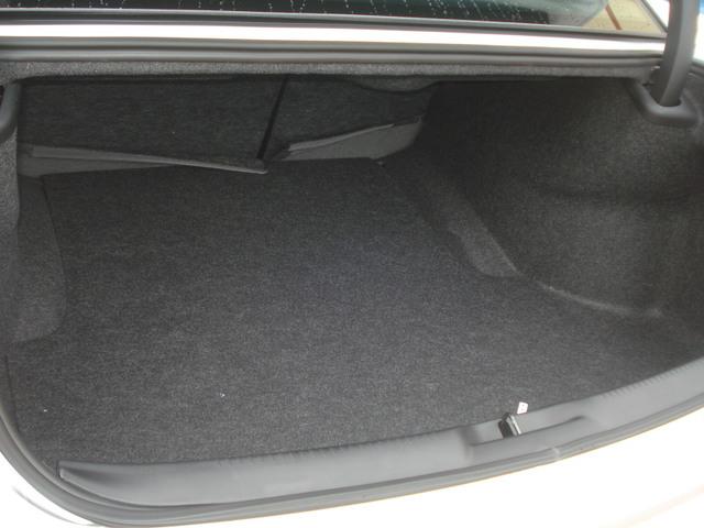 Chrysler 300C 2011 photo 3