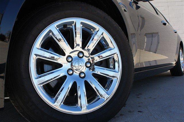 Chrysler 300C 2011 photo 1