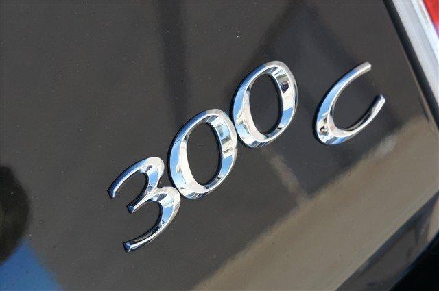 Chrysler 300C 2011 photo 5