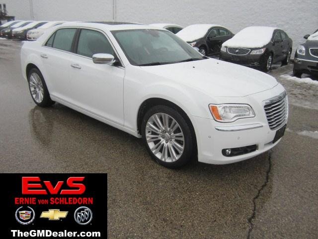 Chrysler 300C FOUR Door-nav-moonroof-6 Speed-6.0l V8 Ls2-rwd-1 O Unspecified