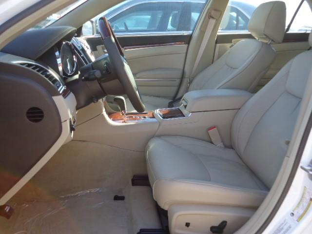 Chrysler 300C 2011 photo 3