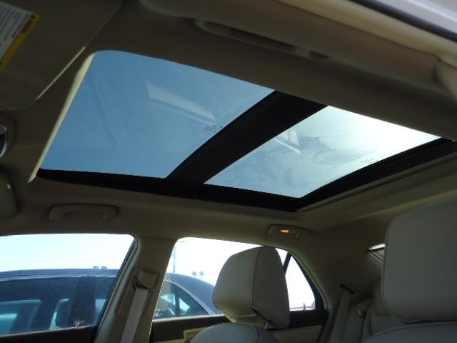 Chrysler 300C 2011 photo 4