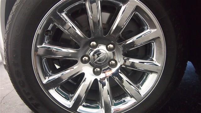 Chrysler 300C 2012 photo 3