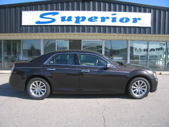 Chrysler 300C 2012 photo 4