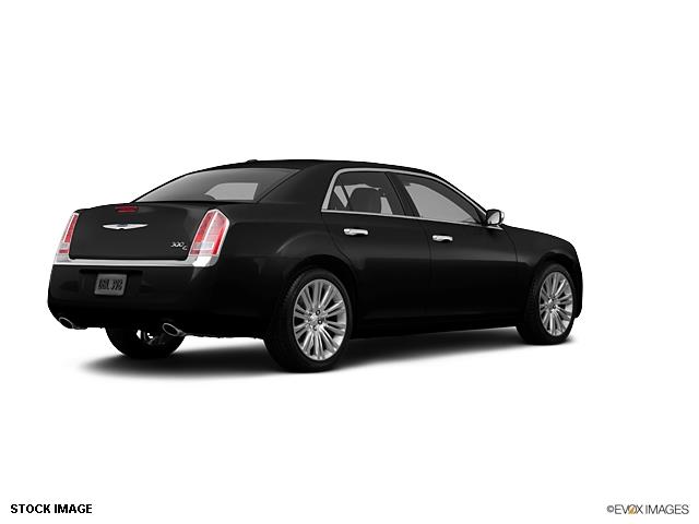 Chrysler 300C 2013 photo 10