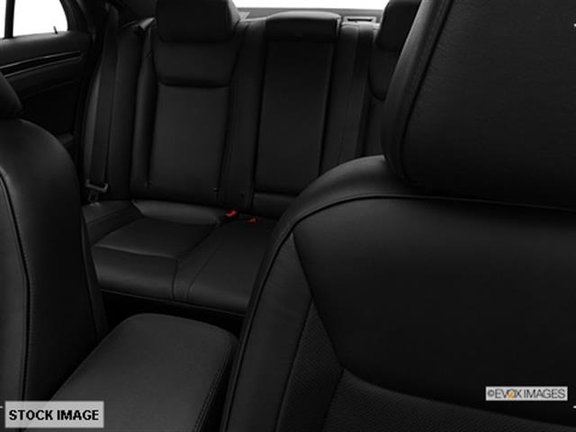 Chrysler 300C 2013 photo 6