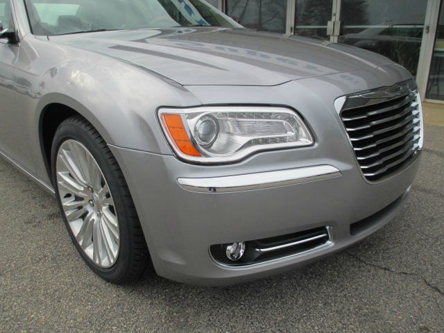 Chrysler 300C 2014 photo 1
