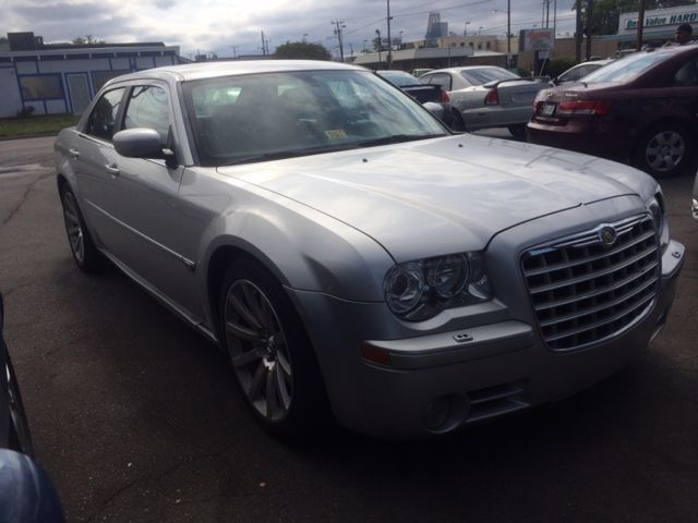 Chrysler 300C SRT-8 2006 photo 1