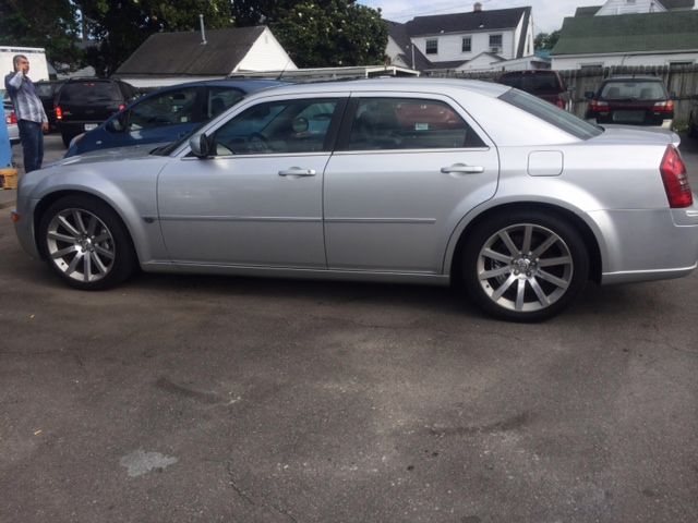 Chrysler 300C SRT-8 2006 photo 3