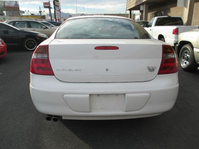 Chrysler 300M 2001 photo 2