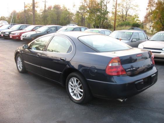 Chrysler 300M 2002 photo 2