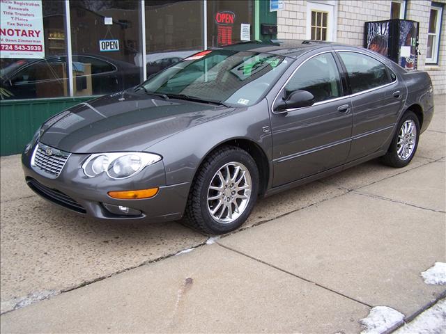 Chrysler 300M SR5 4x4 V6 Sedan