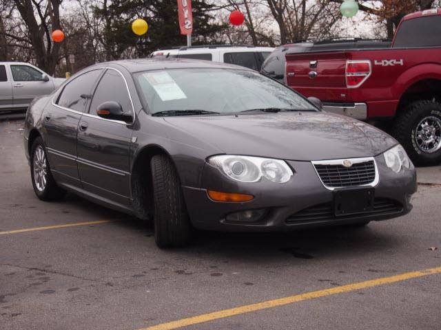 Chrysler 300M 2003 photo 2