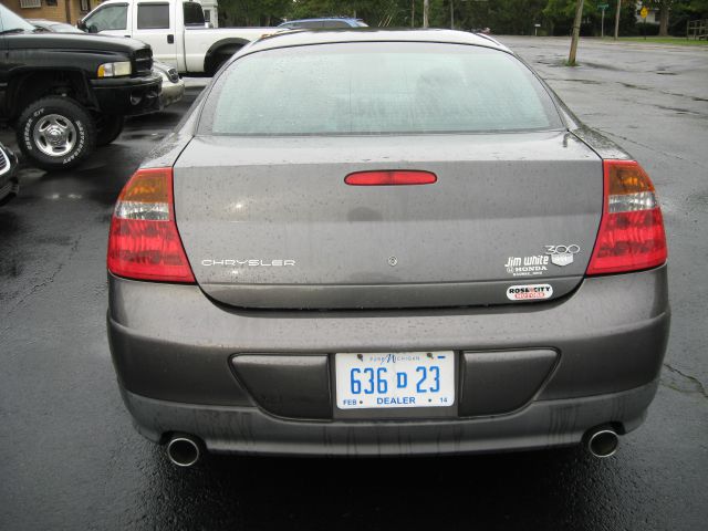 Chrysler 300M 2003 photo 2
