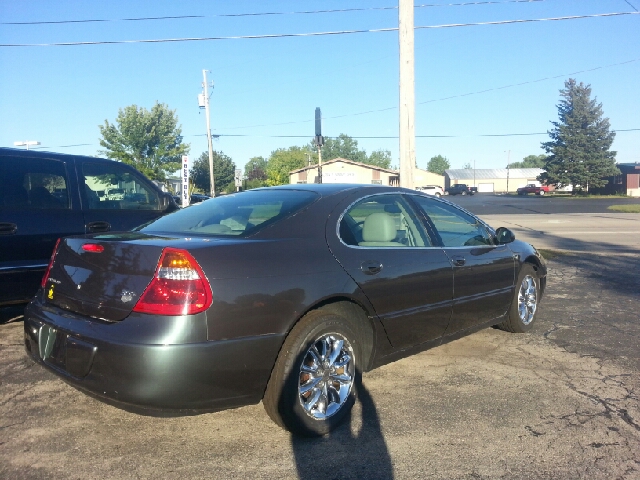 Chrysler 300M 2003 photo 2