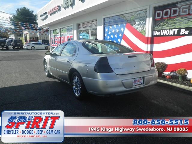 Chrysler 300M 2004 photo 3