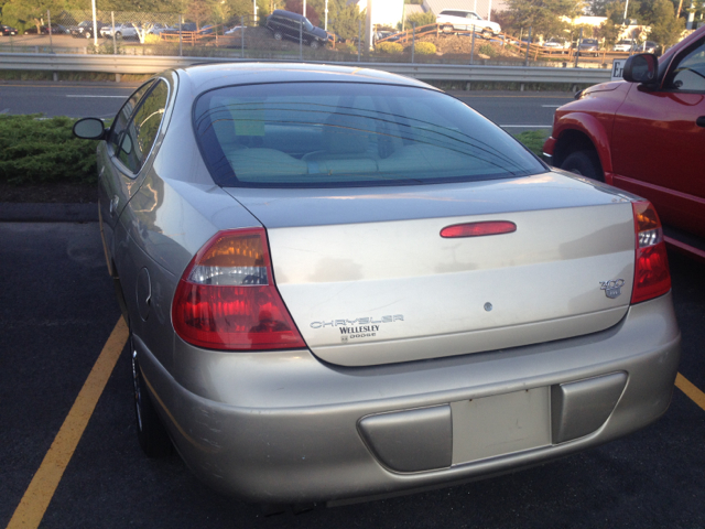 Chrysler 300M 2004 photo 2