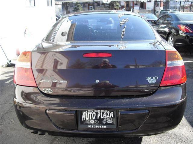 Chrysler 300M 2004 photo 4
