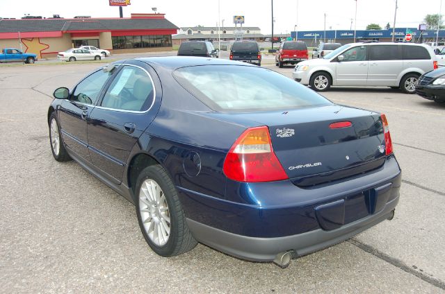 Chrysler 300M 2004 photo 2